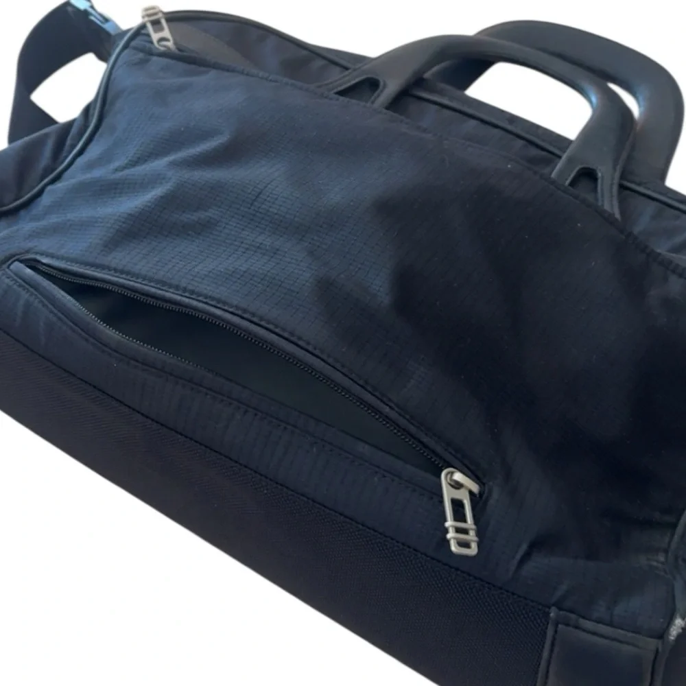 Tumi 2571D Black Nylon Leather Laptop Shoulder Top Handel‎ Travel Messenger Bag